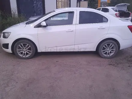 Chevrolet Aveo 2014 года за 3 000 000 тг. в Семей – фото 5