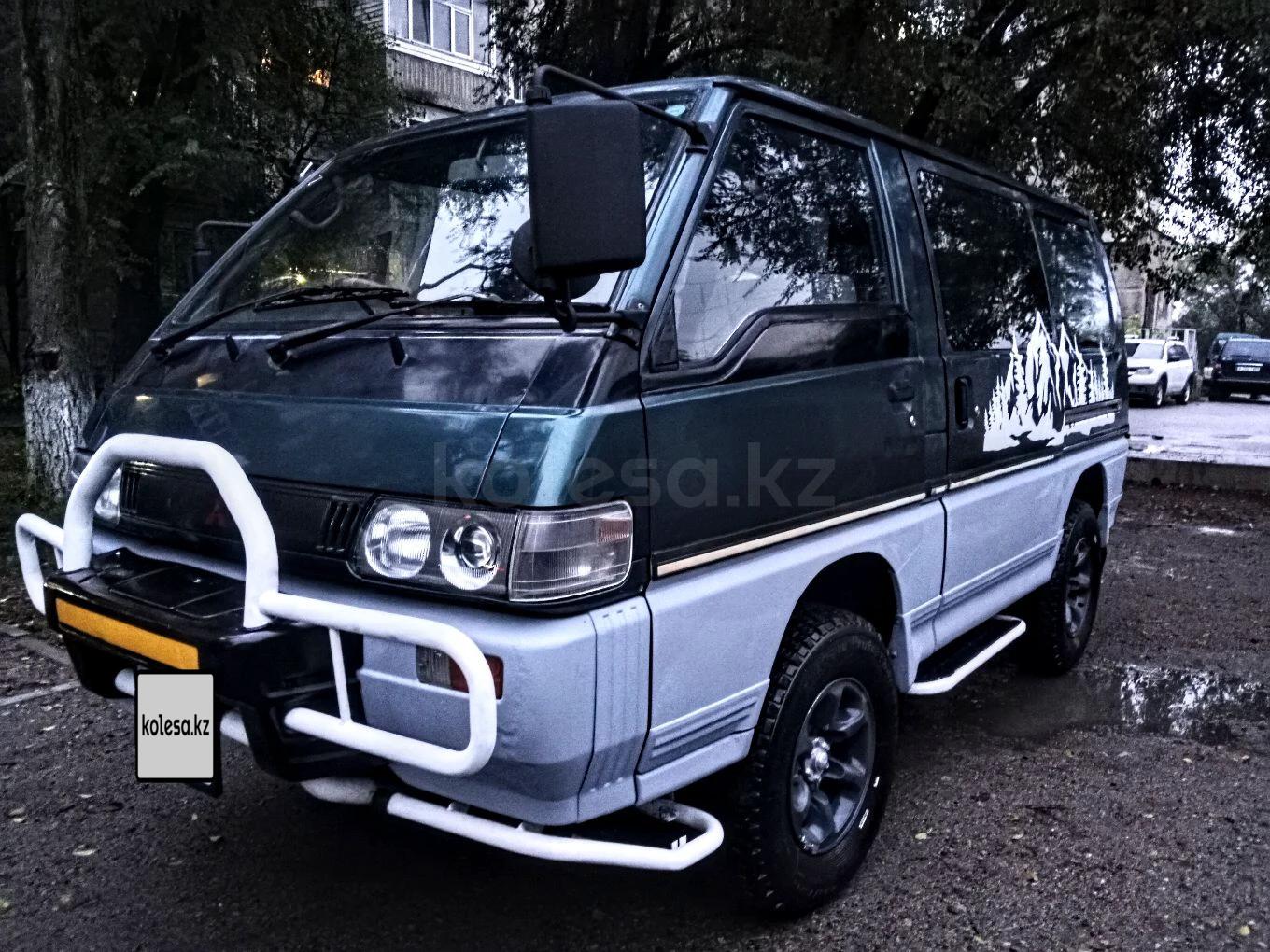 Mitsubishi Delica 1995 г.