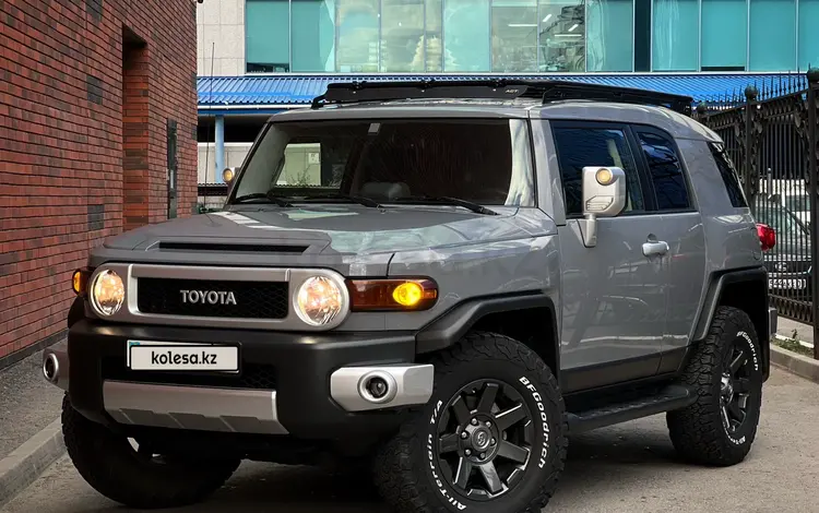 Toyota FJ Cruiser 2022 года за 29 000 000 тг. в Астана