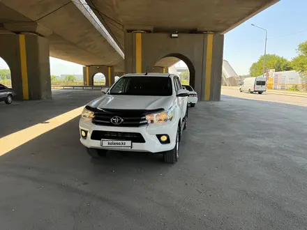 Toyota Hilux 2019 года за 15 500 000 тг. в Алматы – фото 2