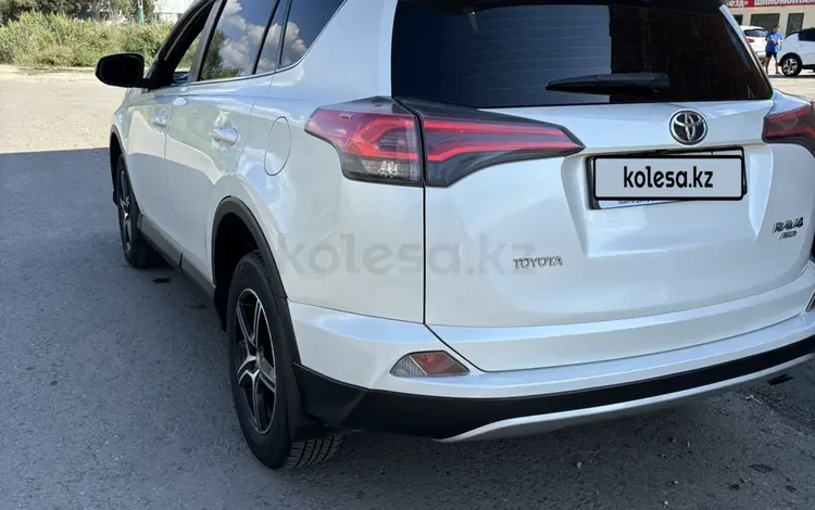 Toyota RAV4 2016 годаүшін10 800 000 тг. в Усть-Каменогорск