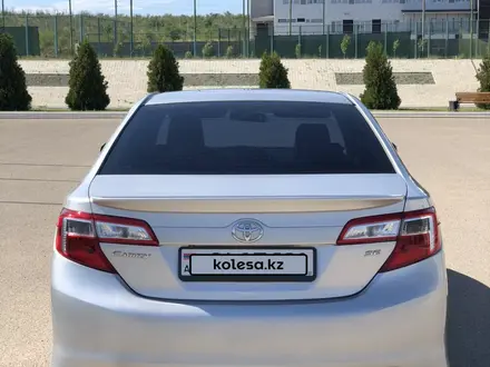 Toyota Camry 2014 года за 6 500 000 тг. в Актобе – фото 8