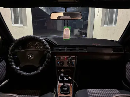 Mercedes-Benz E 230 1992 года за 1 000 000 тг. в Шымкент – фото 7