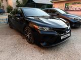Toyota Camry 2020 года за 11 000 000 тг. в Семей