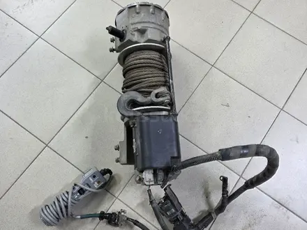 Оригинальная электрическая лебедка Toyota Land Cruiser 100 105 (Denso) за 499 990 тг. в Актобе – фото 2