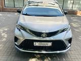 Toyota Sienna 2021 года за 20 200 000 тг. в Алматы – фото 2