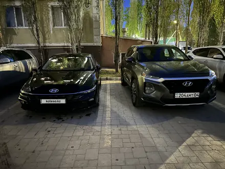 Hyundai Santa Fe 2019 года за 13 000 000 тг. в Актобе – фото 5