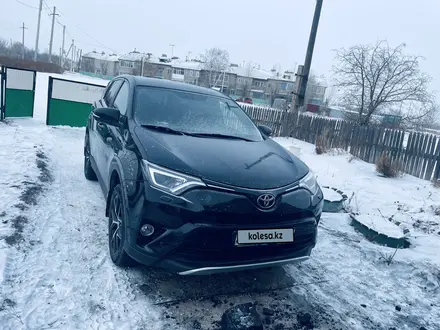 Toyota RAV4 2019 года за 12 100 000 тг. в Астана – фото 2