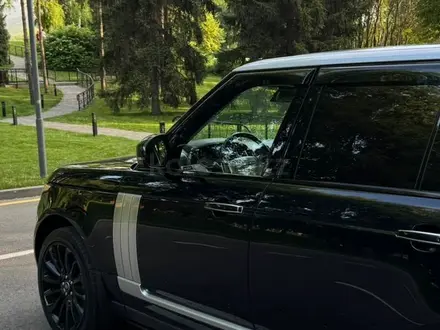 Land Rover Range Rover 2015 года за 31 500 000 тг. в Алматы – фото 14