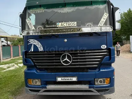 Mercedes-Benz  Actros 2000 года за 13 000 000 тг. в Алматы – фото 3