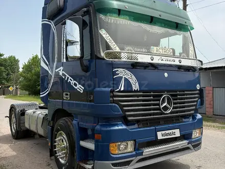 Mercedes-Benz  Actros 2000 года за 13 000 000 тг. в Алматы – фото 4