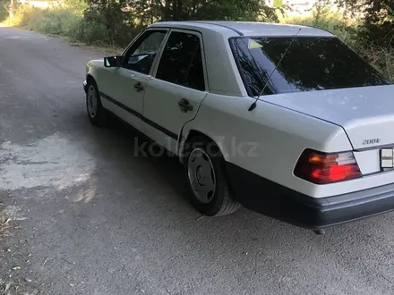 Mercedes-Benz E 200 1989 года за 1 000 000 тг. в Тараз – фото 3