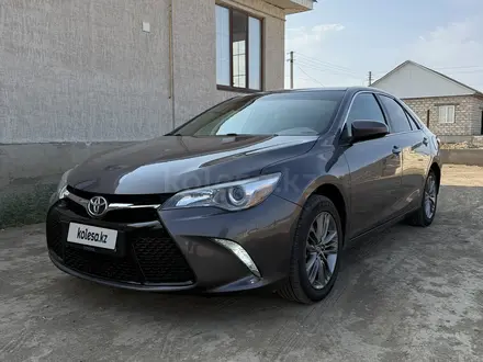 Toyota Camry 2015 года за 5 800 000 тг. в Атырау – фото 2
