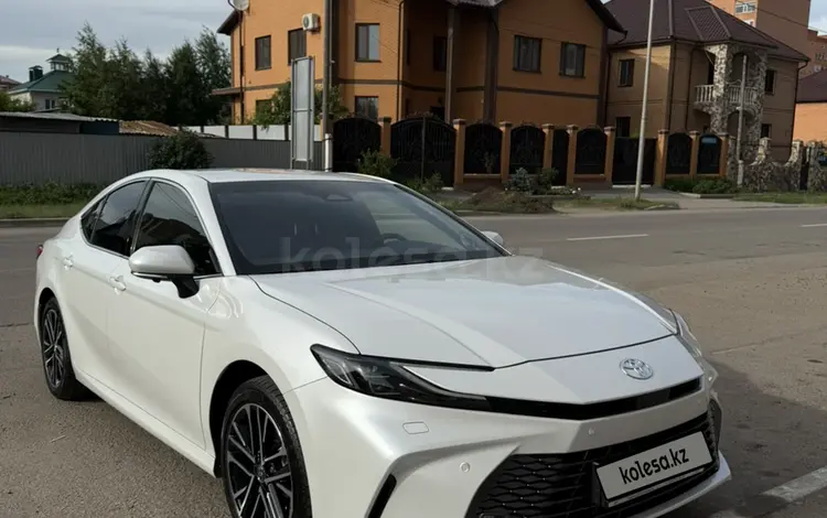 Toyota Camry 2025 года за 23 650 000 тг. в Кокшетау