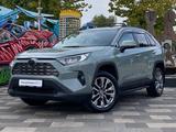Toyota RAV4 Prestige 2019 года за 14 190 000 тг. в Алматы