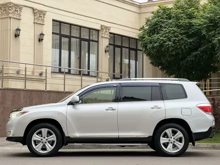 Toyota Highlander 2011 года за 14 400 000 тг. в Алматы – фото 55