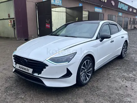 Hyundai Sonata 2022 года за 14 500 000 тг. в Тараз – фото 2