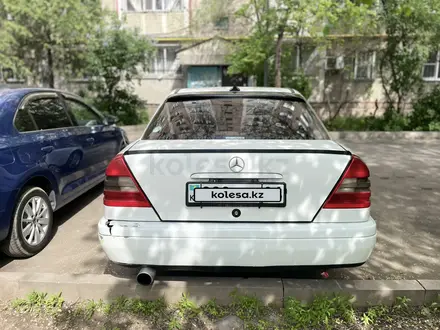 Mercedes-Benz C 200 1996 года за 1 300 000 тг. в Алматы – фото 3