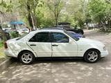 Mercedes-Benz C 200 1996 годаүшін1 300 000 тг. в Алматы – фото 2