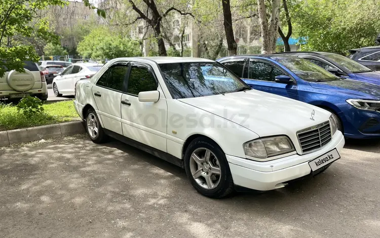 Mercedes-Benz C 200 1996 года за 1 300 000 тг. в Алматы