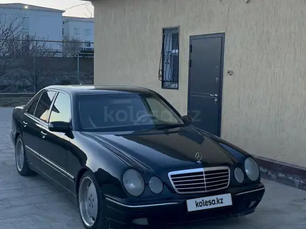 Mercedes-Benz E 430 2000 года за 3 300 000 тг. в Жанаозен – фото 2