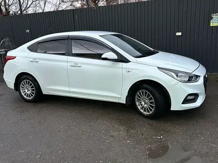 Hyundai Accent 2017 года за 7 200 000 тг. в Шымкент – фото 10