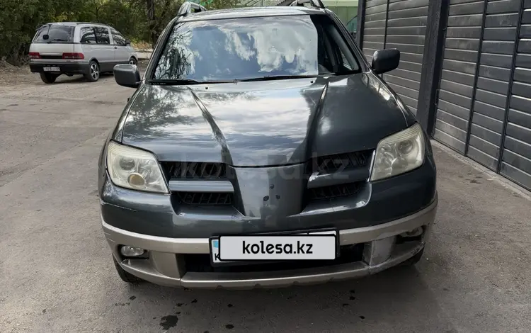 Mitsubishi Outlander 2003 годаүшін2 500 000 тг. в Алматы