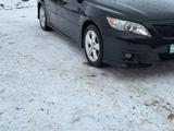 Toyota Camry 2011 года за 7 500 000 тг. в Жанаозен – фото 2