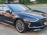 Hyundai Sonata 2022 годаүшін9 900 000 тг. в Астана – фото 3