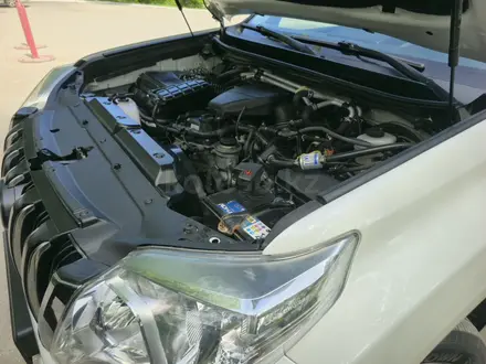 Toyota Land Cruiser Prado 2015 года за 17 000 000 тг. в Актобе – фото 16
