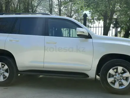 Toyota Land Cruiser Prado 2015 года за 17 000 000 тг. в Актобе – фото 9