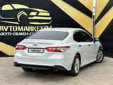 Toyota Camry 2018 года за 13 800 000 тг. в Атырау – фото 5