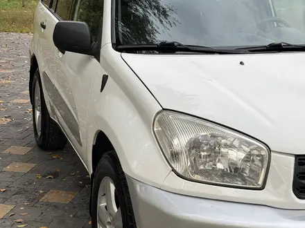 Toyota RAV4 2001 года за 5 400 000 тг. в Алматы – фото 17