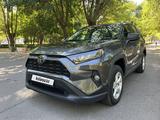 Toyota RAV4 2021 года за 15 800 000 тг. в Тараз