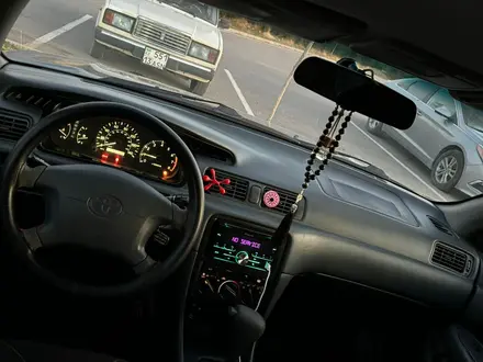 Toyota Camry 1999 года за 3 400 000 тг. в Шымкент – фото 4