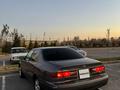 Toyota Camry 1999 года за 3 400 000 тг. в Шымкент – фото 2