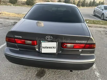Toyota Camry 1999 года за 3 400 000 тг. в Шымкент – фото 7