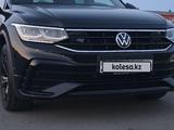 Volkswagen Tiguan 2021 года за 16 800 000 тг. в Костанай – фото 2