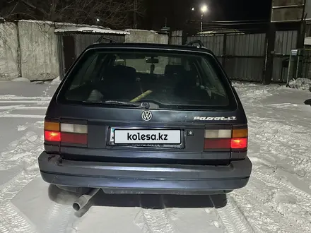 Volkswagen Passat 1993 года за 1 600 000 тг. в Караганда – фото 4