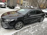 Toyota Camry 2019 годаүшін12 500 000 тг. в Семей – фото 2