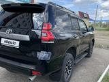 Toyota Land Cruiser Prado 2022 годаfor26 736 970 тг. в Кокшетау – фото 4