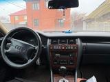 Audi A8 1996 годаfor2 500 000 тг. в Уральск