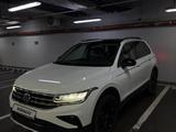 Volkswagen Tiguan 2021 года за 18 000 000 тг. в Алматы – фото 2