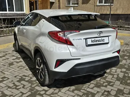 Toyota C-HR 2021 года за 15 000 000 тг. в Актобе – фото 3