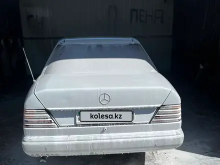 Mercedes-Benz E 200 1990 года за 1 200 000 тг. в Кордай – фото 4