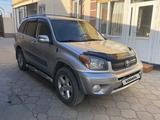 Toyota RAV4 2004 года за 5 700 000 тг. в Алматы