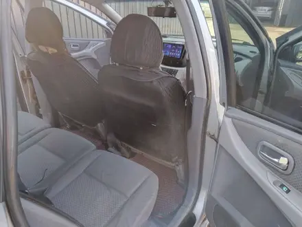 Nissan Almera Tino 2003 года за 1 800 000 тг. в Тараз – фото 16