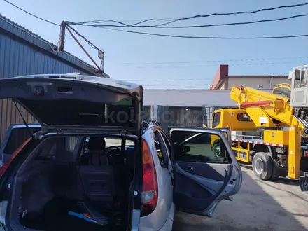 Nissan Almera Tino 2003 года за 1 800 000 тг. в Тараз – фото 9