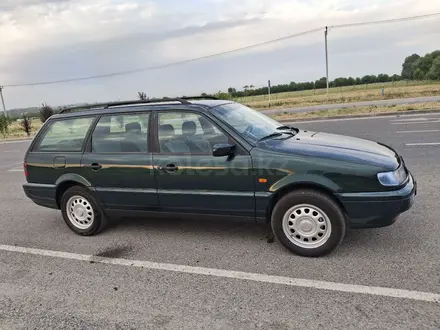 Volkswagen Passat 1996 года за 2 350 000 тг. в Шымкент – фото 2