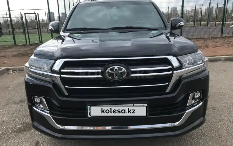 Toyota Land Cruiser 2018 года за 36 000 000 тг. в Астана